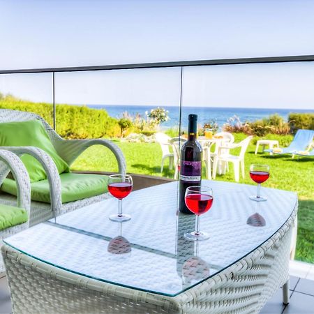 Beachfront Trident Protaras Buitenkant foto