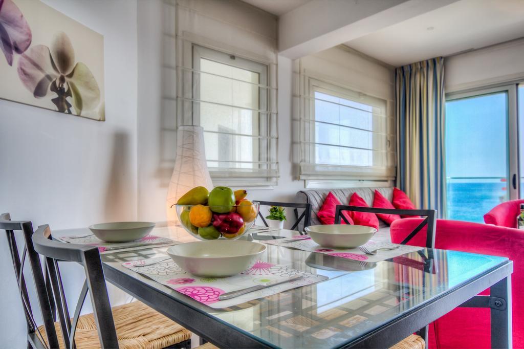 Beachfront Trident Protaras Buitenkant foto